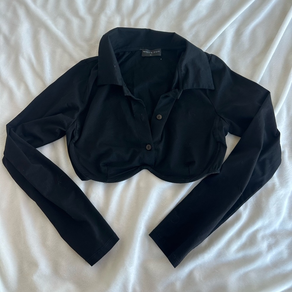White fox black crop top